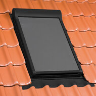 Fakro AMZ Screen Elektrisch RAL 9005 Retro (092) 78x98 cm