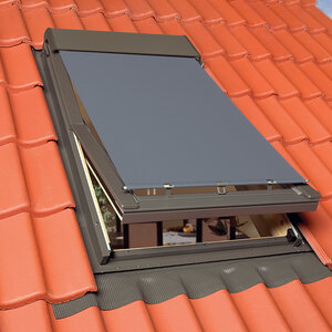 Fakro AMZ Screen NewLine (090) 50x62 cm Fakro AMZ Screen NewLine (090) 50x62 cm