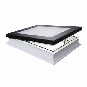 Fakro platdakraam handbediend DMF DU6 90x90 cm Fakro platdakraam handbediend DMF DU6 90x90 cm